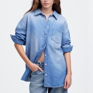 NWT $98 Madewell Denim Oversized Button-Up Shirt in Marnie Wash Size S